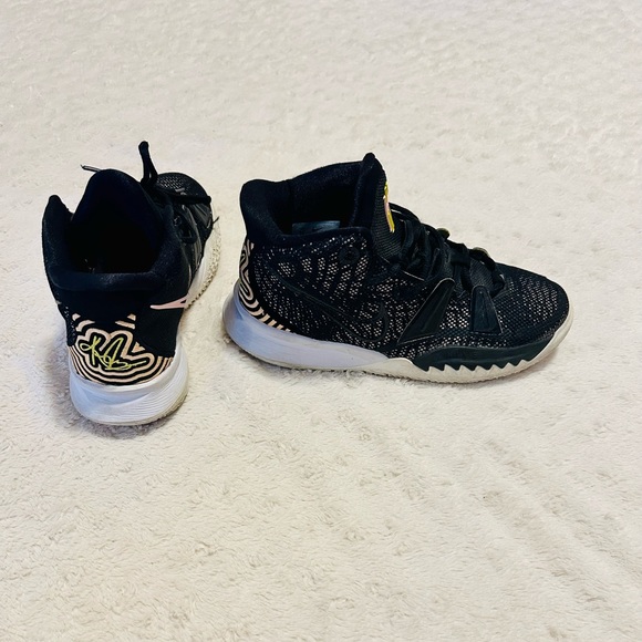 Kyries ‘Ripple Effect’ - Picture 4 of 5